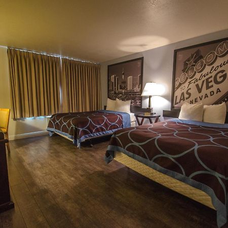 Super 8 By Wyndham Las Vegas North Strip/Fremont St. Area Экстерьер фото