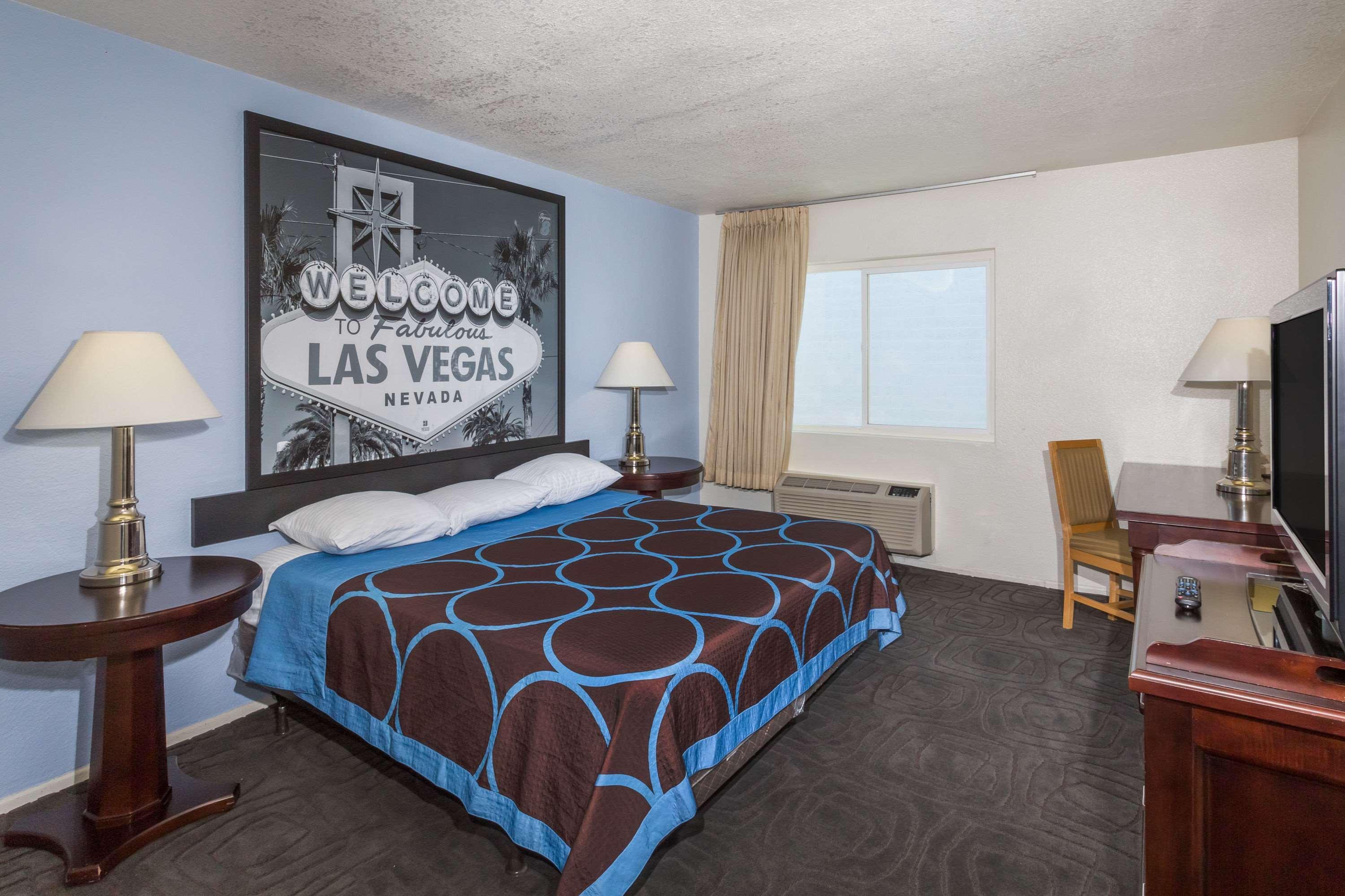 Super 8 By Wyndham Las Vegas North Strip/Fremont St. Area Экстерьер фото