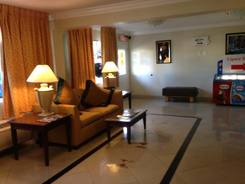 Super 8 By Wyndham Las Vegas North Strip/Fremont St. Area Экстерьер фото