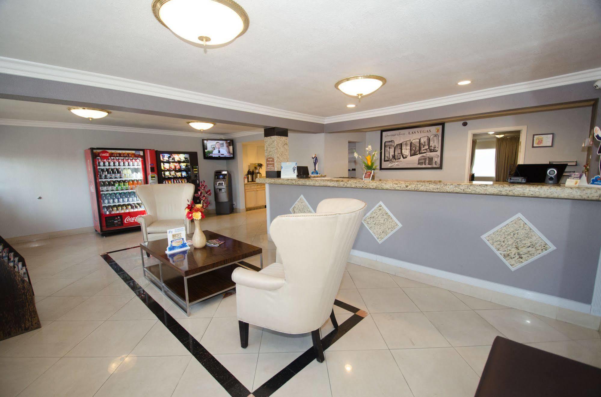 Super 8 By Wyndham Las Vegas North Strip/Fremont St. Area Экстерьер фото